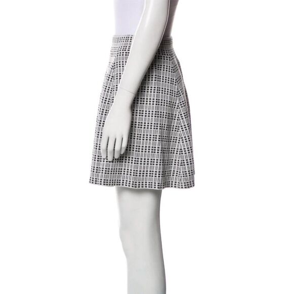 Theory size Small skater dressy skirt fit & flare & flirty! Excellent condition - Picture 1 of 7